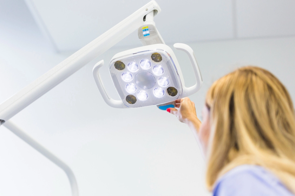 ปัจจัยคุณภาพแสงที่มีผลต่อการออกแบบคลินิกแพทย์